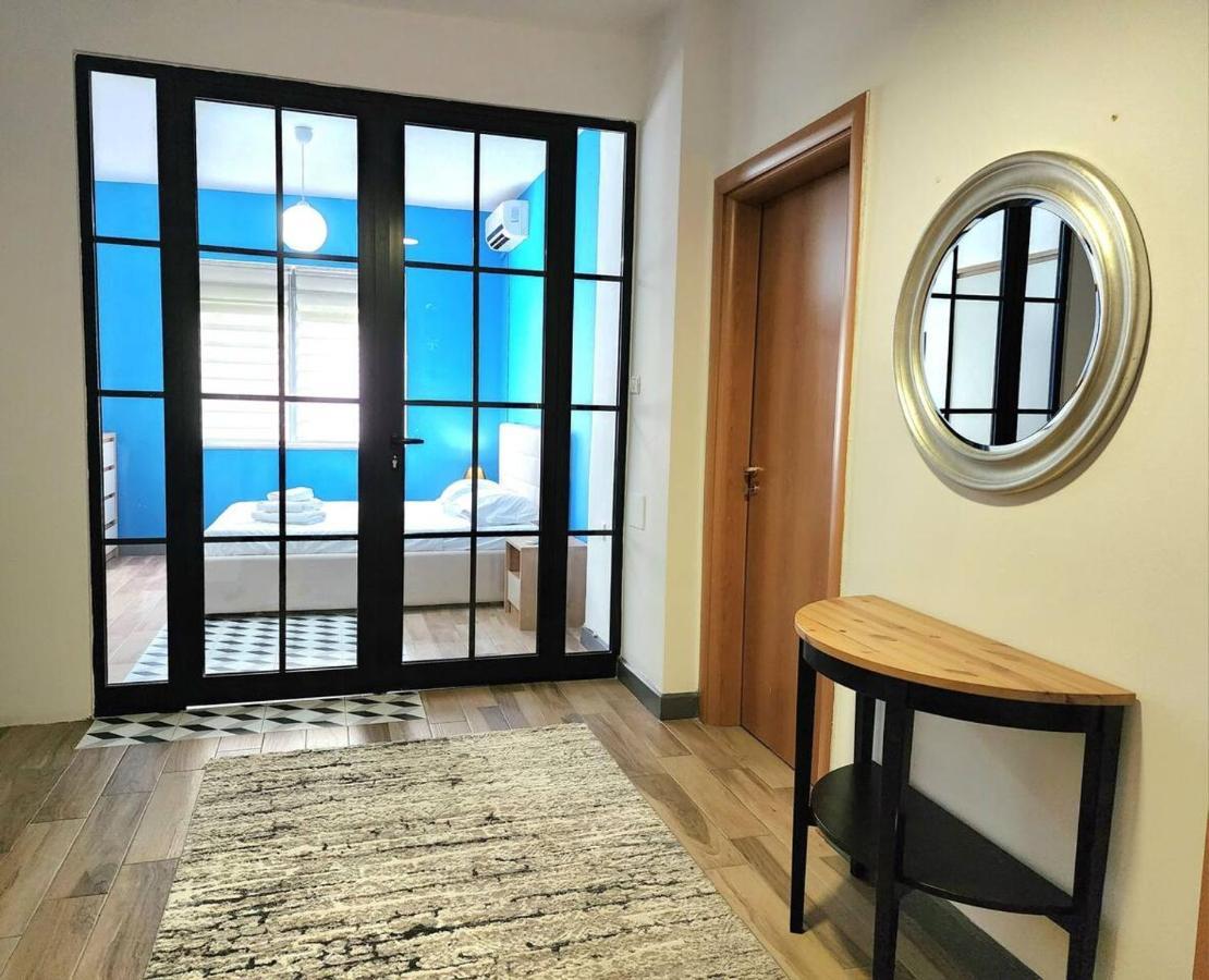 Turqoise Flat In City Center With 24H Self Check In Тирана Экстерьер фото